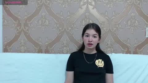 lilimini online show from December 2024 07:27:02 PM