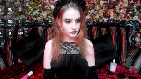 lilit_el_ online show from October 2025 10:54:02 PM