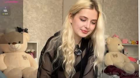 Snapshot of lilith_butterfly chatting on May 2026 12:23:01 PM Lilly online show from May 2026 12:23:01 PM