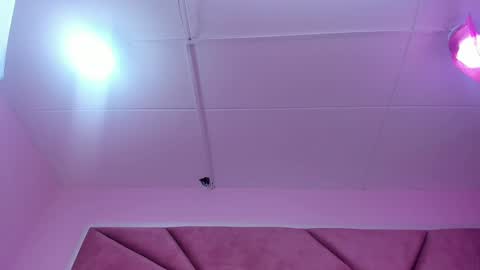 lilith cooper20 online show from December 2024 01:14:01 AM