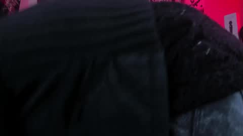 Snapshot of lilith_deveraux_ chatting on October 2025 01:50:01 PM MISTRESS LILITH online show from October 2025 01:50:01 PM