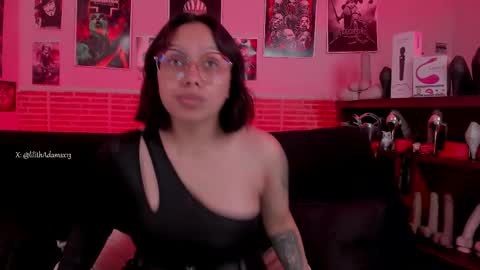 Snapshot of lilith_deveraux_ chatting on October 2025 03:02:01 PM MISTRESS LILITH online show from October 2025 03:02:01 PM