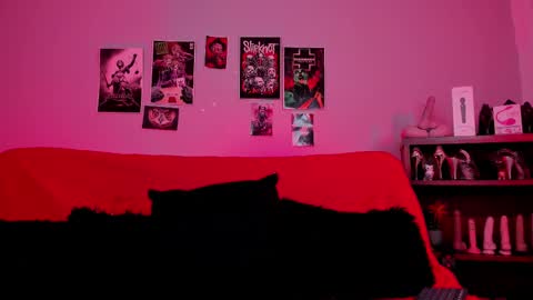 Snapshot of lilith_deveraux_ chatting on October 2025 02:17:02 PM MISTRESS LILITH online show from October 2025 02:17:02 PM