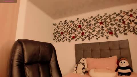 Snapshot of lilith_miller21 chatting on November 2025 09:37:02 PM lilith_miller21 online show from November 2025 09:37:02 PM