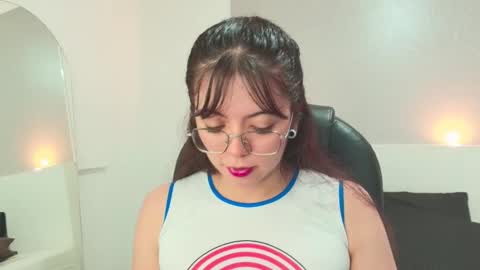 Snapshot of lilith_rose6 chatting on September 2025 01:27:01 PM Lilith online show from September 2025 01:27:01 PM