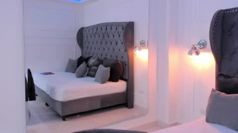 lilith_selene online show from April 2026 07:11:01 PM