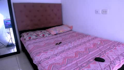 Lilith online show from December 2025 07:53:02 PM