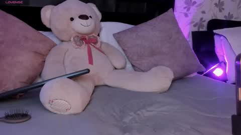 Snapshot of lilith_thompson chatting on September 2025 04:05:01 AM lilith_thompson online show from September 2025 04:05:01 AM