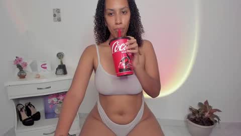 Alejandra  online show from February 2025 10:43:02 PM