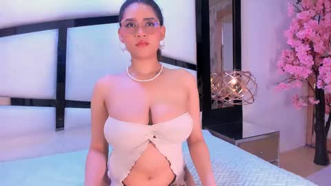    online show from September 2025 01:25:02 PM