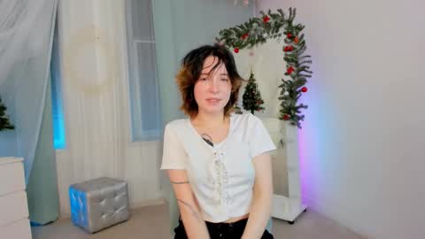 Snapshot of lilithlunna chatting on December 2024 03:16:02 AM Lilith online show from December 2024 03:16:02 AM