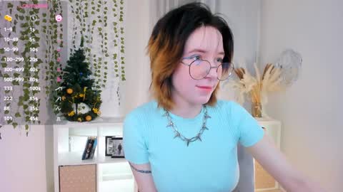 Snapshot of lilithlunna chatting on January 2025 10:13:01 PM Lilith online show from January 2025 10:13:01 PM