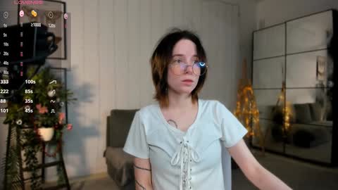Snapshot of lilithlunna chatting on January 2025 04:33:02 AM Lilith online show from January 2025 04:33:02 AM