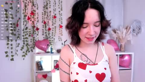 Snapshot of lilithlunna chatting on February 2025 04:31:01 PM Lilith online show from February 2025 04:31:01 PM