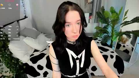 Snapshot of lilithlunna chatting on September 2025 10:09:01 PM Lilith online show from September 2025 10:09:01 PM