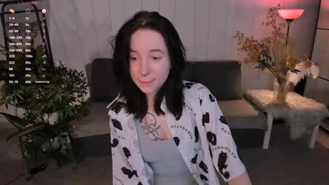 Snapshot of lilithlunna chatting on September 2025 05:47:02 PM Lilith online show from September 2025 05:47:02 PM