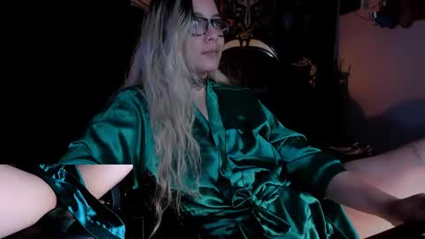 Snapshot of lilithmystic01 chatting on January 2025 04:14:02 PM lilithmystic01 online show from January 2025 04:14:02 PM