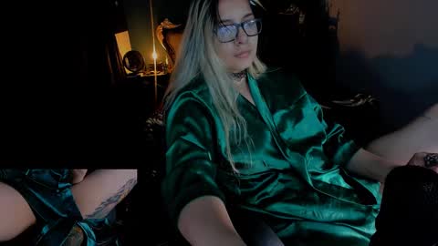 Snapshot of lilithmystic01 chatting on January 2025 08:54:01 PM lilithmystic01 online show from January 2025 08:54:01 PM