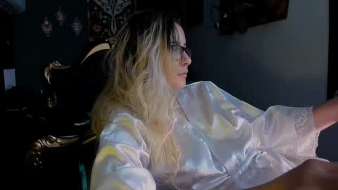 Snapshot of lilithmystic01 chatting on January 2025 05:08:02 AM lilithmystic01 online show from January 2025 05:08:02 AM