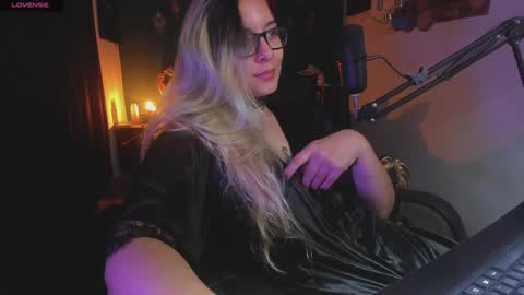 Snapshot of lilithmystic01 chatting on February 2025 01:44:01 PM lilithmystic01 online show from February 2025 01:44:01 PM