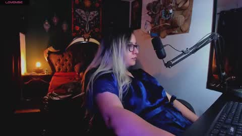 Snapshot of lilithmystic01 chatting on February 2025 03:21:01 PM lilithmystic01 online show from February 2025 03:21:01 PM