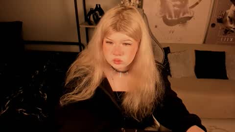 LilithNelson online show from October 2025 05:32:01 PM