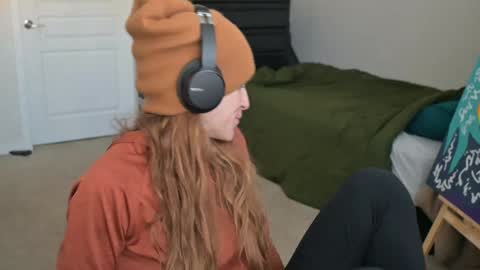 L online show from December 2024 04:49:01 PM