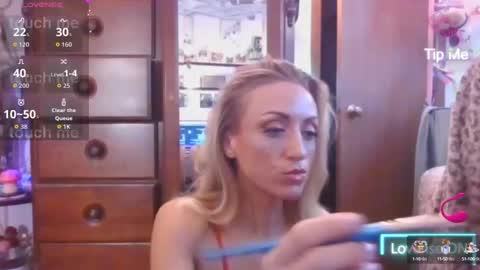 Lilithohfish online show from October 2025 02:13:01 PM