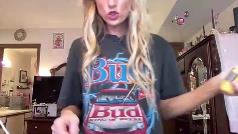 Snapshot of lilithohfish chatting on May 2026 08:05:02 PM Lilithohfish online show from May 2026 08:05:02 PM