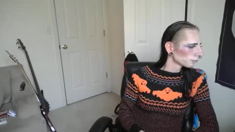 lilithqueen13 online show from September 2025 05:46:02 PM