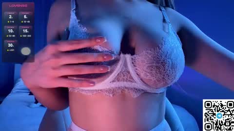 lilkisslina online show from March 2026 12:11:01 PM