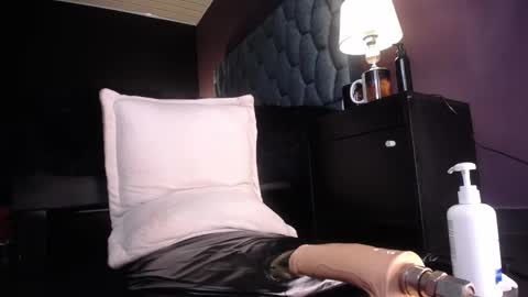 lilla_rossy online show from October 2025 12:33:01 AM