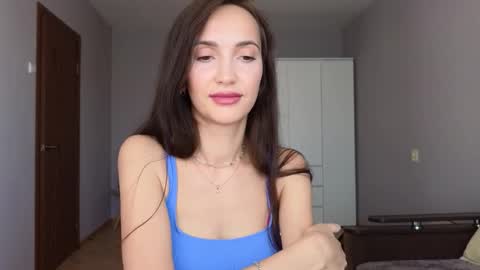 Lillian online show from September 2025 07:01:01 AM