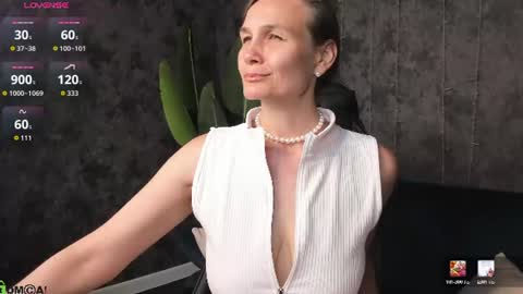 Snapshot of lillian_white1 chatting on July 2026 06:47:02 AM lillian_white1 online show from July 2026 06:47:02 AM