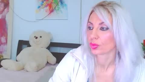 Lara online show from February 2026 07:21:01 PM