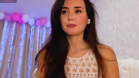 Snapshot of lilliasweety chatting on December 2024 03:06:01 AM Lara Angel online show from December 2024 03:06:01 AM