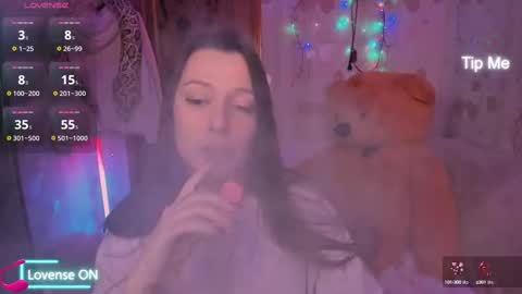 Lilly  online show from February 2025 06:47:02 PM