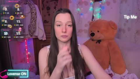 Lilly  online show from February 2025 07:05:02 PM