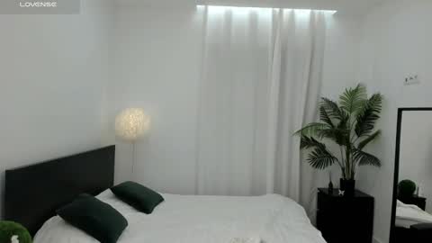 Lilly Colins online show from December 2024 09:29:02 PM