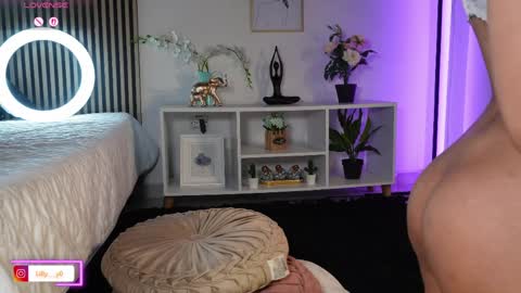 Sofia online show from April 2026 01:41:01 PM