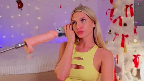 lilly_lux online show from January 2026 04:43:01 PM