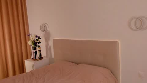 lilly_s0ul online show from September 2025 06:46:01 PM