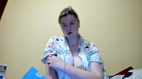 Lilly Depp online show from November 2025 03:56:02 PM