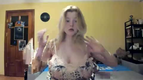 Lilly Depp online show from March 2026 05:27:02 PM