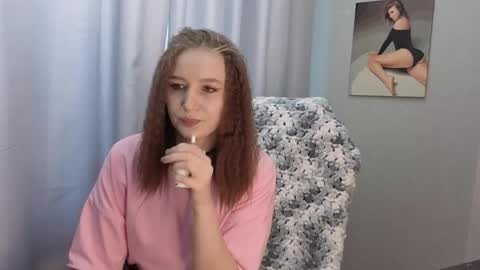 Snapshot of lillyfan_x chatting on May 2026 04:17:02 AM LillyFan X online show from May 2026 04:17:02 AM