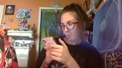 hi guys im back on here 3 online show from July 2026 08:58:01 PM