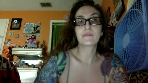 hi guys im back on here 3 online show from July 2026 07:16:01 PM