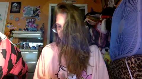 hi guys im back on here 3 online show from August 2026 08:51:02 PM