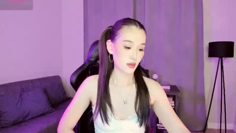Snapshot of lillymighty chatting on June 2026 05:13:02 PM Lilly online show from June 2026 05:13:02 PM