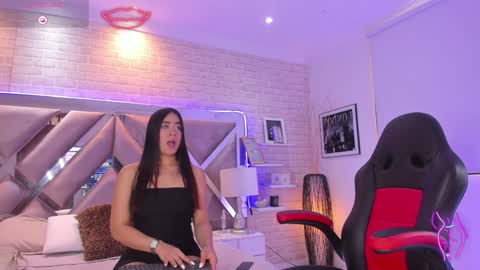 Snapshot of lillypalmer chatting on January 2025 03:41:01 PM Lilly online show from January 2025 03:41:01 PM